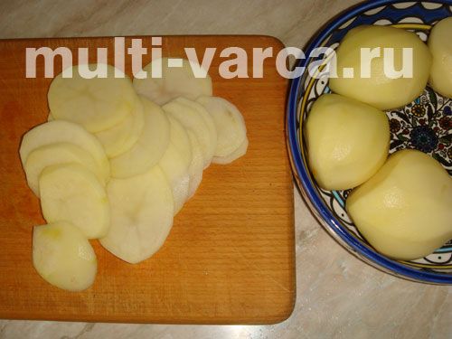 Ковбаски-гриль із картоплею в мультиварці