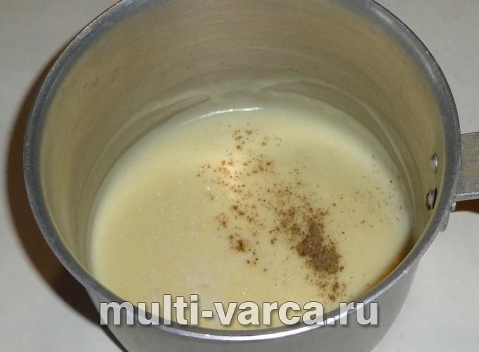 Куряча запіканка з кабачками в мультиварці