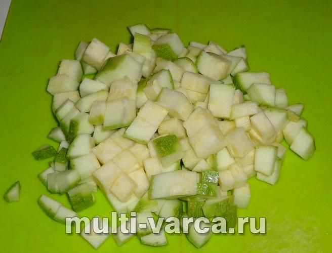 Куряча запіканка з кабачками в мультиварці