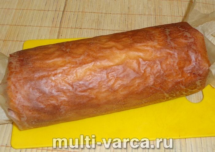 Рулет із сирним кремом