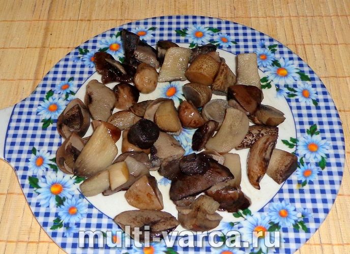 Солянка з грибами в мультиварці