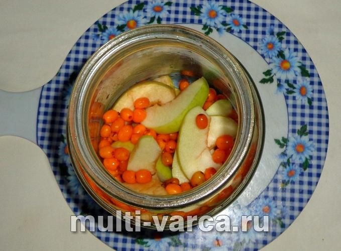 Компот з обліпихи та яблук на зиму