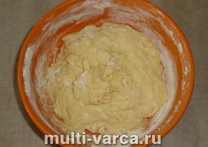 Пиріг із картоплею та грибами в мультиварці