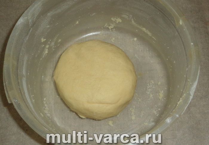 Пісочний пиріг із вишнею в мультиварці