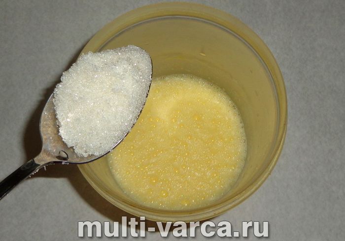 Сирна запіканка з ягодами в мультиварці