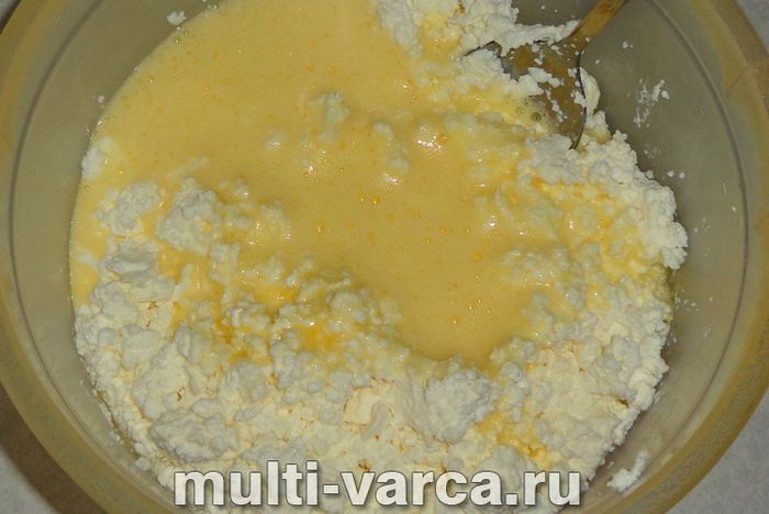 Сирна запіканка з ягодами в мультиварці