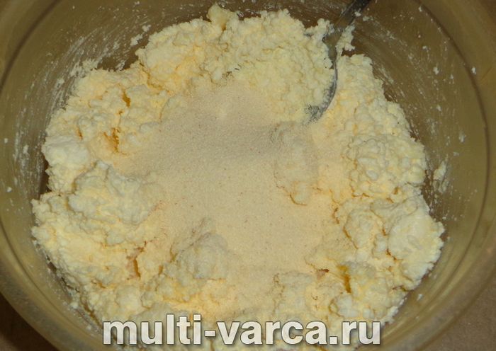 Сирна запіканка зі сливою в мультиварці
