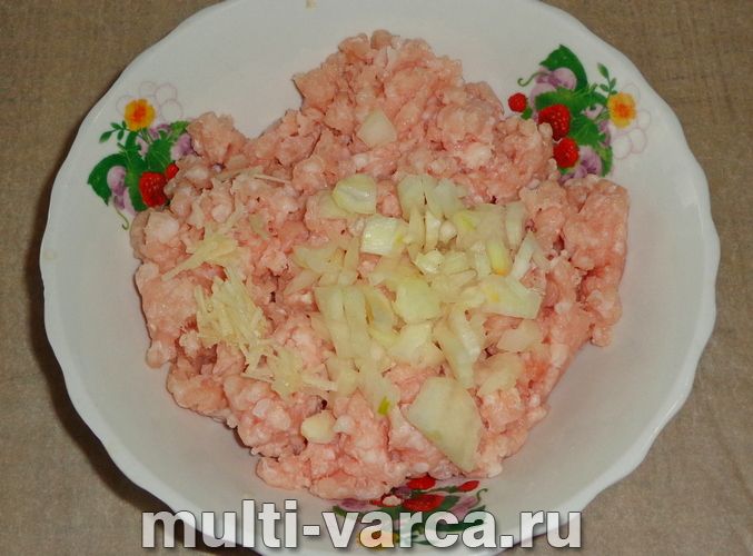 Тефтелі у вершковому соусі в мультиварці