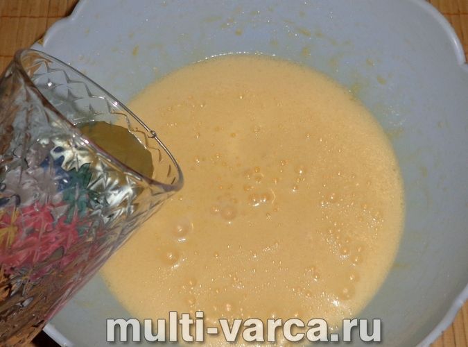 Бісквіт на газованій воді в мультиварці