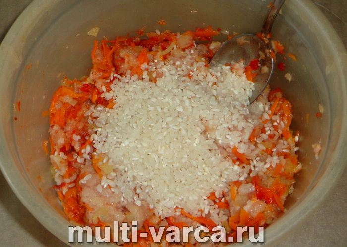 Фарширований перець із картоплею в мультиварці