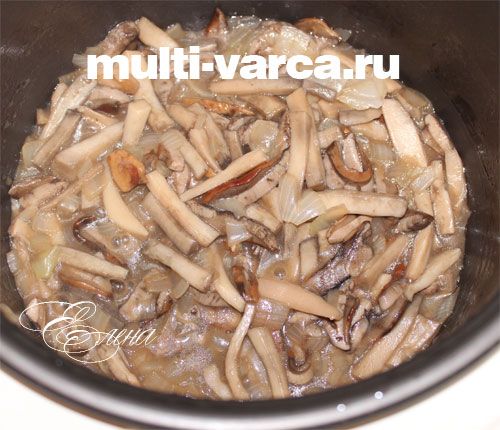 Гриби з гречкою в мультиварці