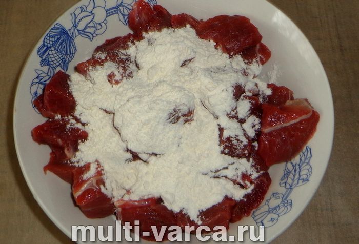 Яловичина в пиві в мультиварці