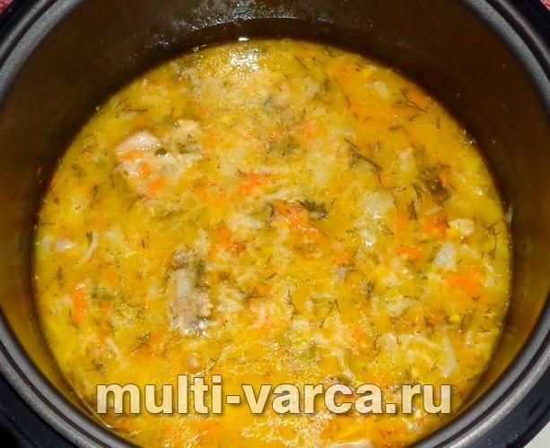 Курячий сирний суп у мультиварці