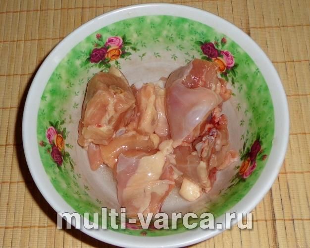 Курячий сирний суп у мультиварці