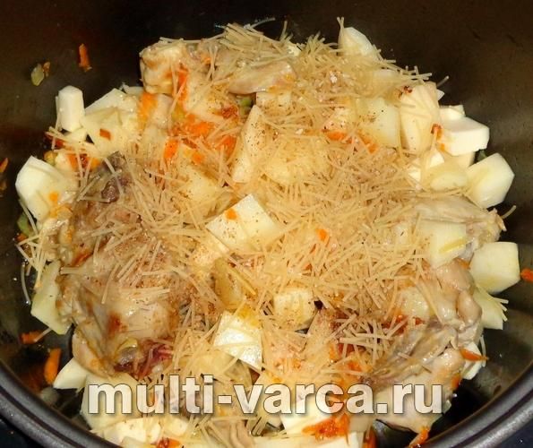 Курячий сирний суп у мультиварці