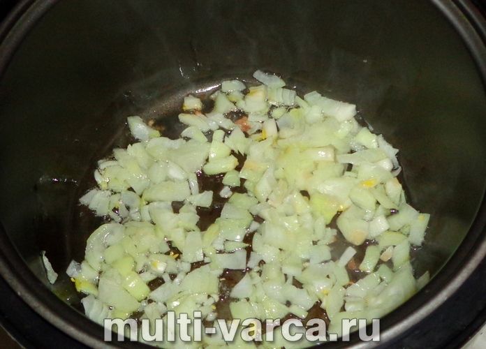 Курка у вершковому соусі в мультиварці