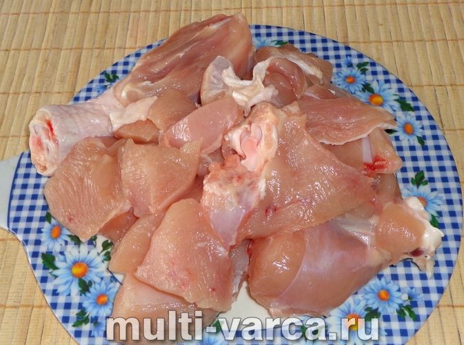 Курка у вершковому соусі в мультиварці