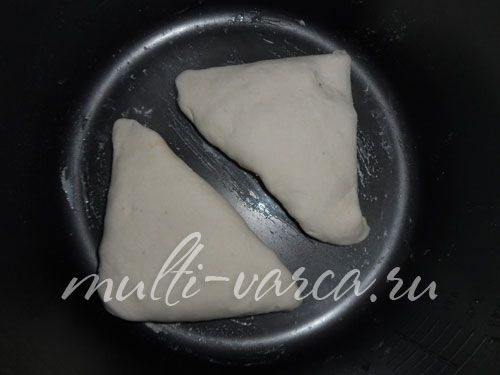 Листкові пиріжки з рибою та рисом