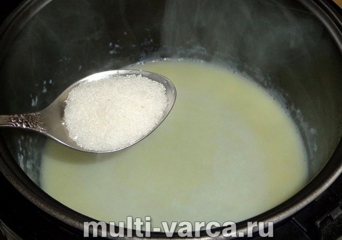 Молочна локшина в мультиварці