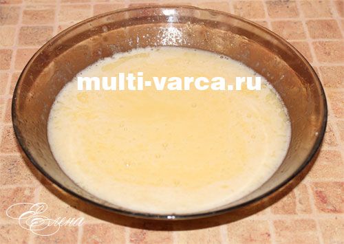 Паска в мультиварці з цукатами
