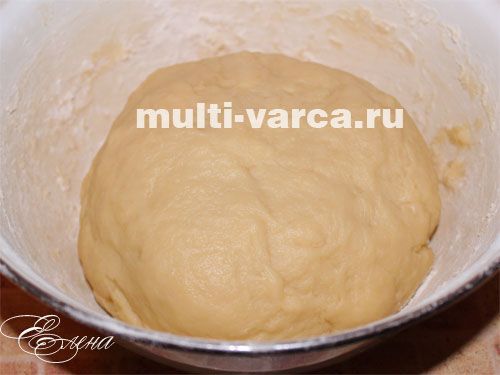 Паска в мультиварці з цукатами