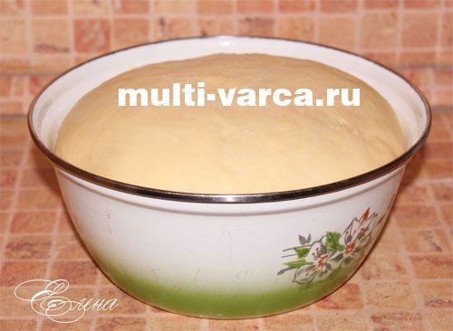 Паска в мультиварці з цукатами