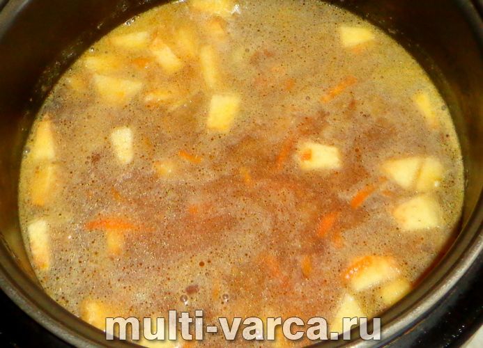 Плов з айвою в мультиварці