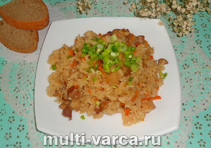 Плов з айвою в мультиварці