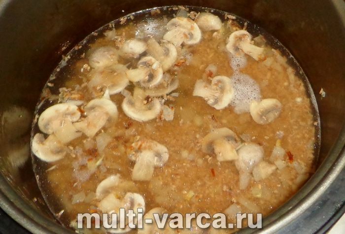 Полба з грибами в мультиварці