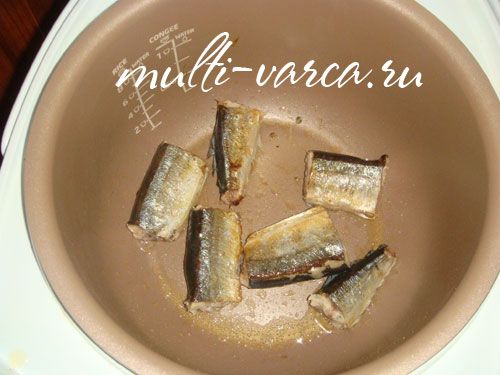 Сайра з картоплею в маринаді