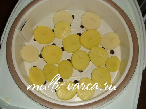 Сайра з картоплею в маринаді