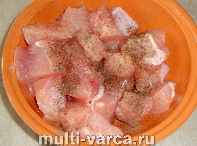 Шашлик з індички в мультиварці