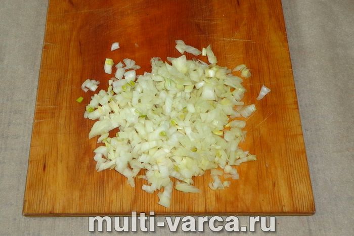 Щавлевий суп із куркою в мультиварці