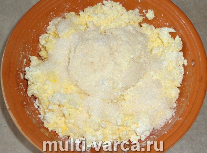 Сирна запіканка з грушею в мультиварці