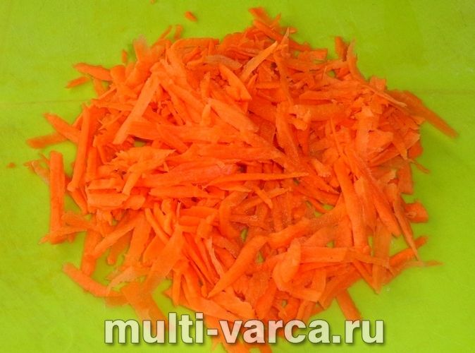 Свинина з кабачками в мультиварці