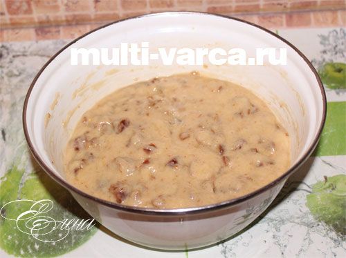 Торт із фініками в мультиварці