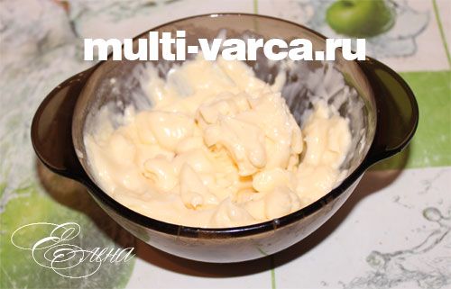 Торт із фініками в мультиварці