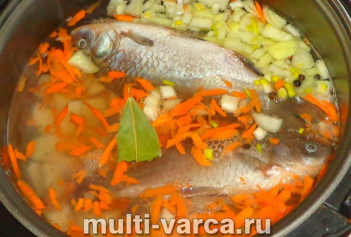 Вуха з карася в мультиварці