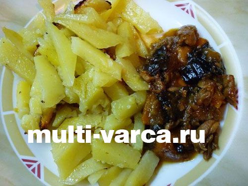 Баранина із сухофруктами в мультиварці