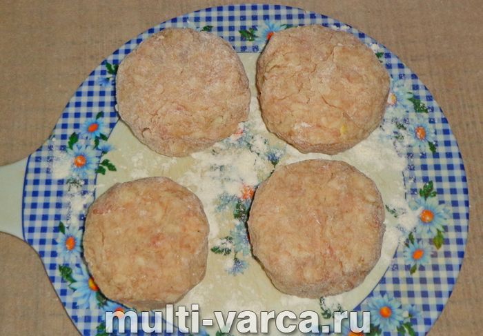 Биточки на пару в мультиварці