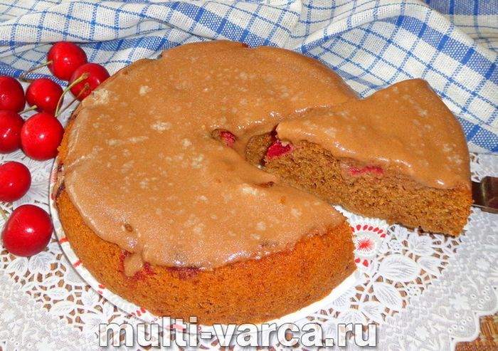 Брауні з вишнею в мультиварці
