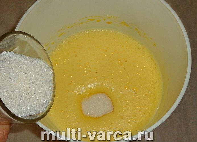 Брауні з вишнею в мультиварці