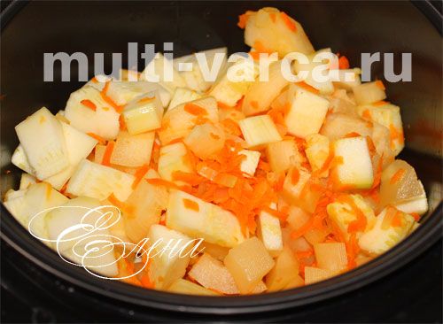 Домашня кабачкова ікра з помідорами, болгарським перцем