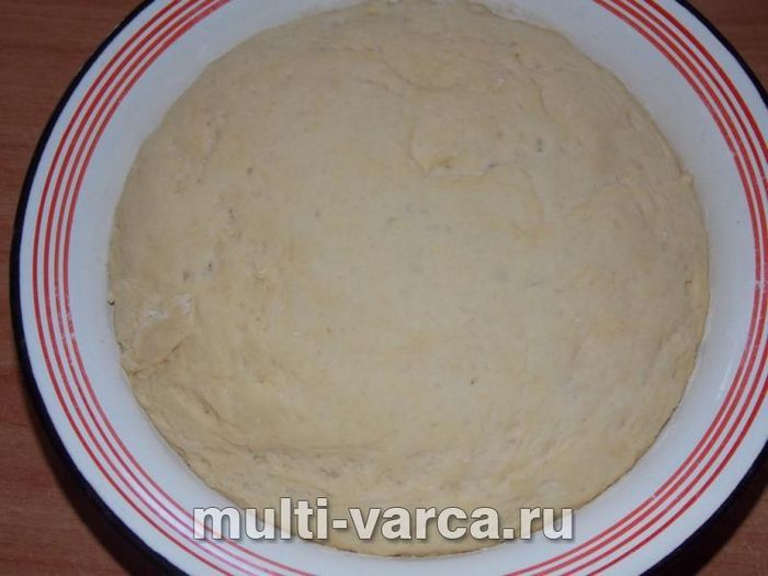 Дріжджові трубочки з капустою