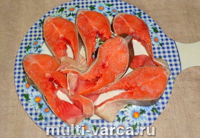 Горбуша у фользі в мультиварці