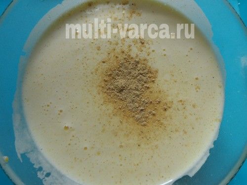 Імбирно-лимонний кекс із медом у мультиварці