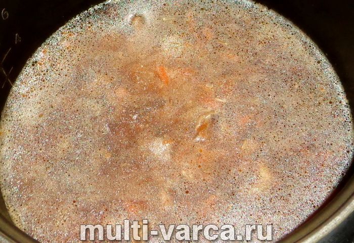 Індичка з бурим рисом у мультиварці