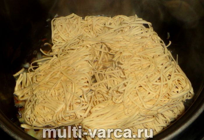 Яєчна локшина в мультиварці