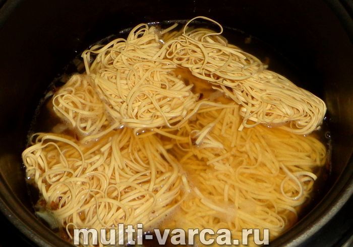 Яєчна локшина в мультиварці