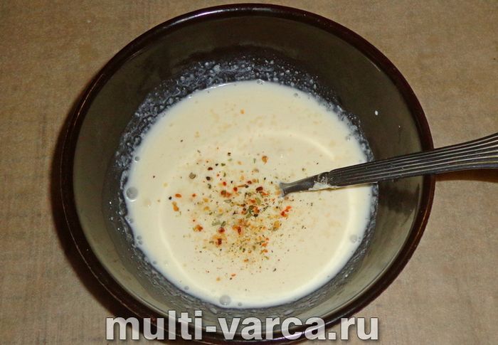 Картопляна запіканка з сосисками в духовці